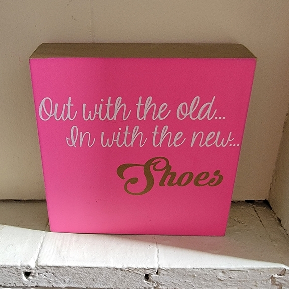 Small wooden shoe sign - Picture 1 of 1